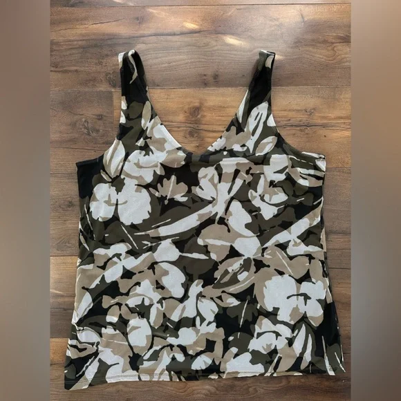 Chico’s Tank Top 1 M Floral Camo Print Stretch Layering Tank Fall Neutrals - Picture 2 of 7